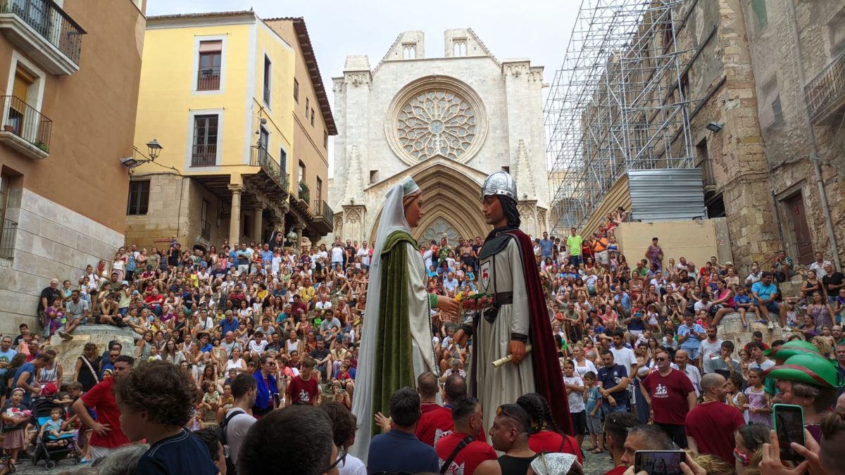 Els gegants vells de l’Espluga tornen a Tarragona 70 anys després