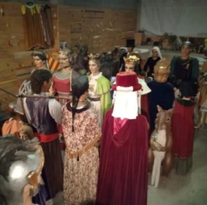 Foto 2 de l'exposició de gegants d'Osona en motiu del centenari