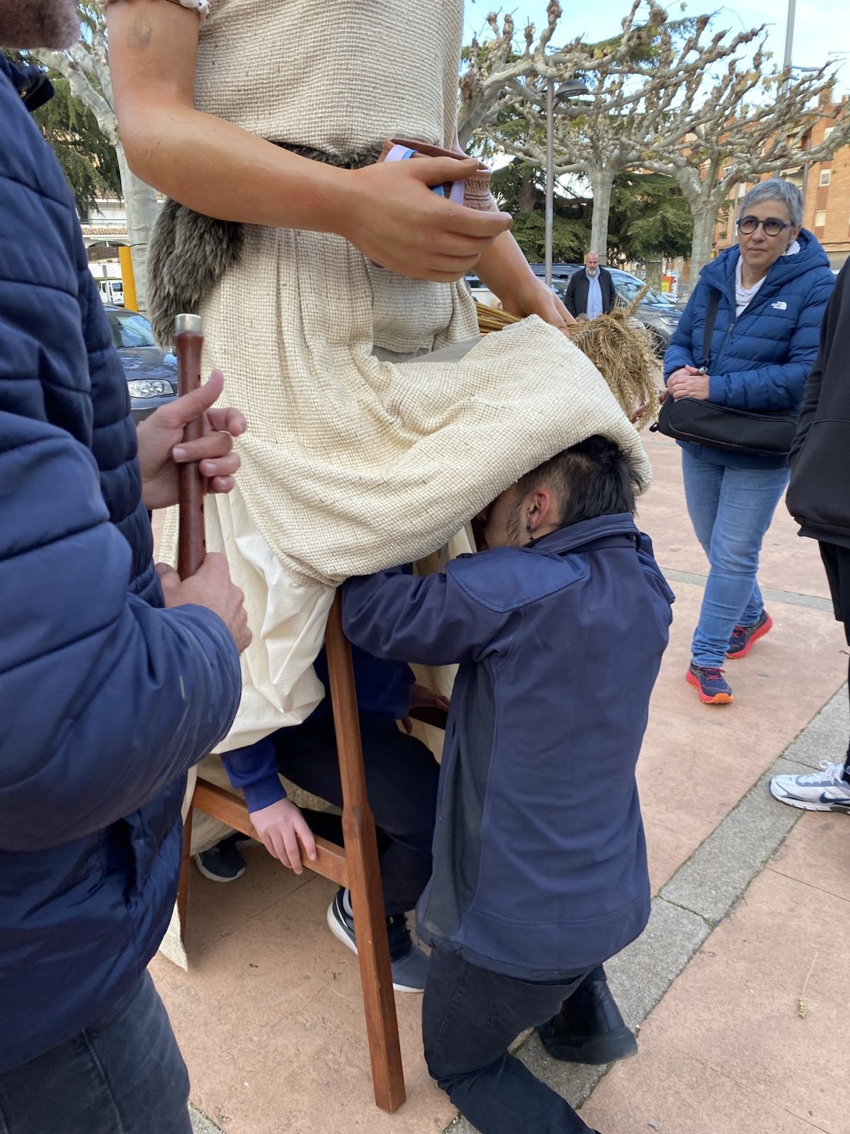 Els estudiants d’Erasmus + a l’Espluga descobreixen la cultura popular local